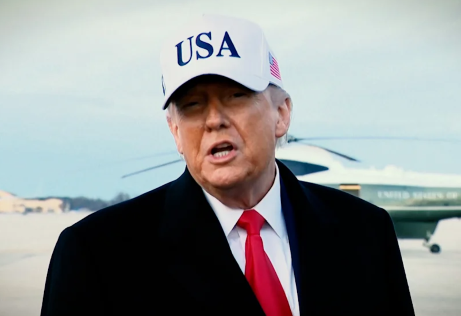 Trump's 'Doomsday Plane' Mysteriously Appears in L.A - What Secrets Does it Hide?