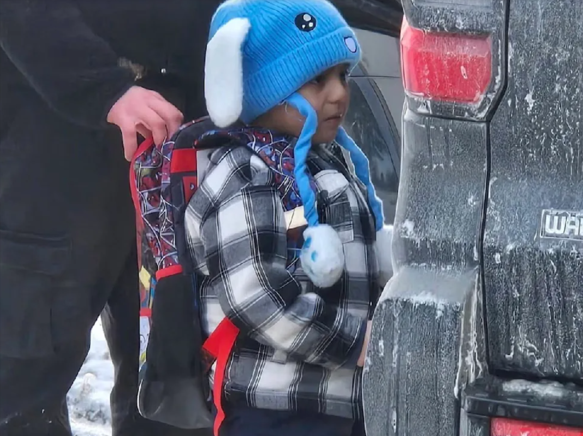 Trump's ICE detains 5-year-old child! Outrage grows in the USA.