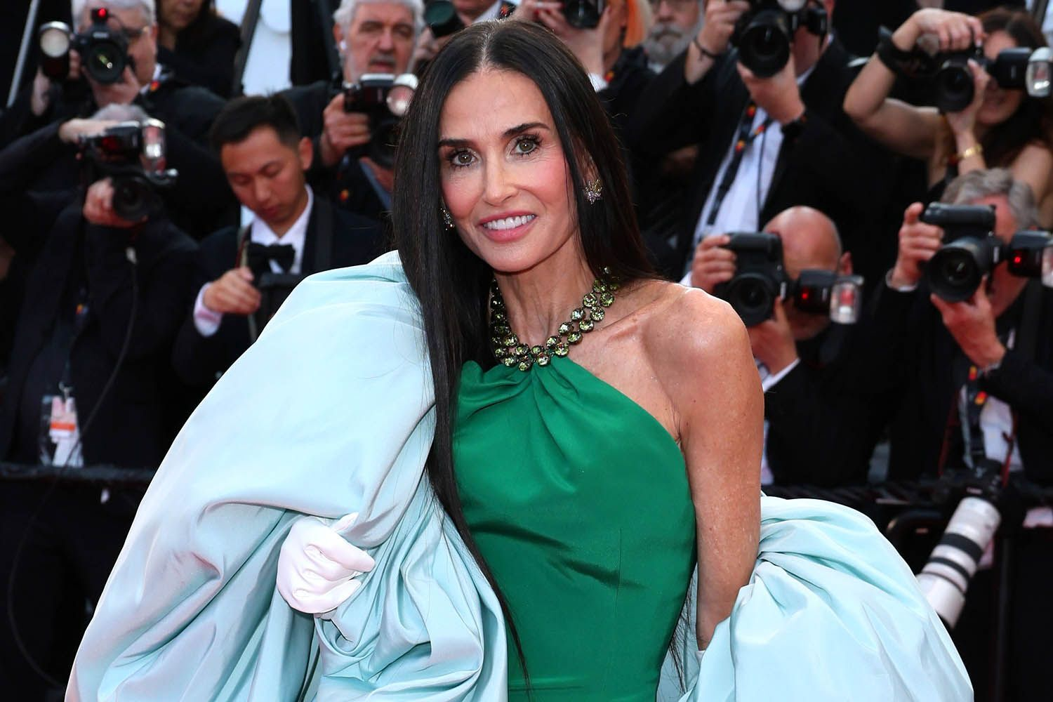 Cannes to the Walk of Fame: Demi Moore, Penélope Cruz, Bella Hadid and a Heartfelt Miley Moment
