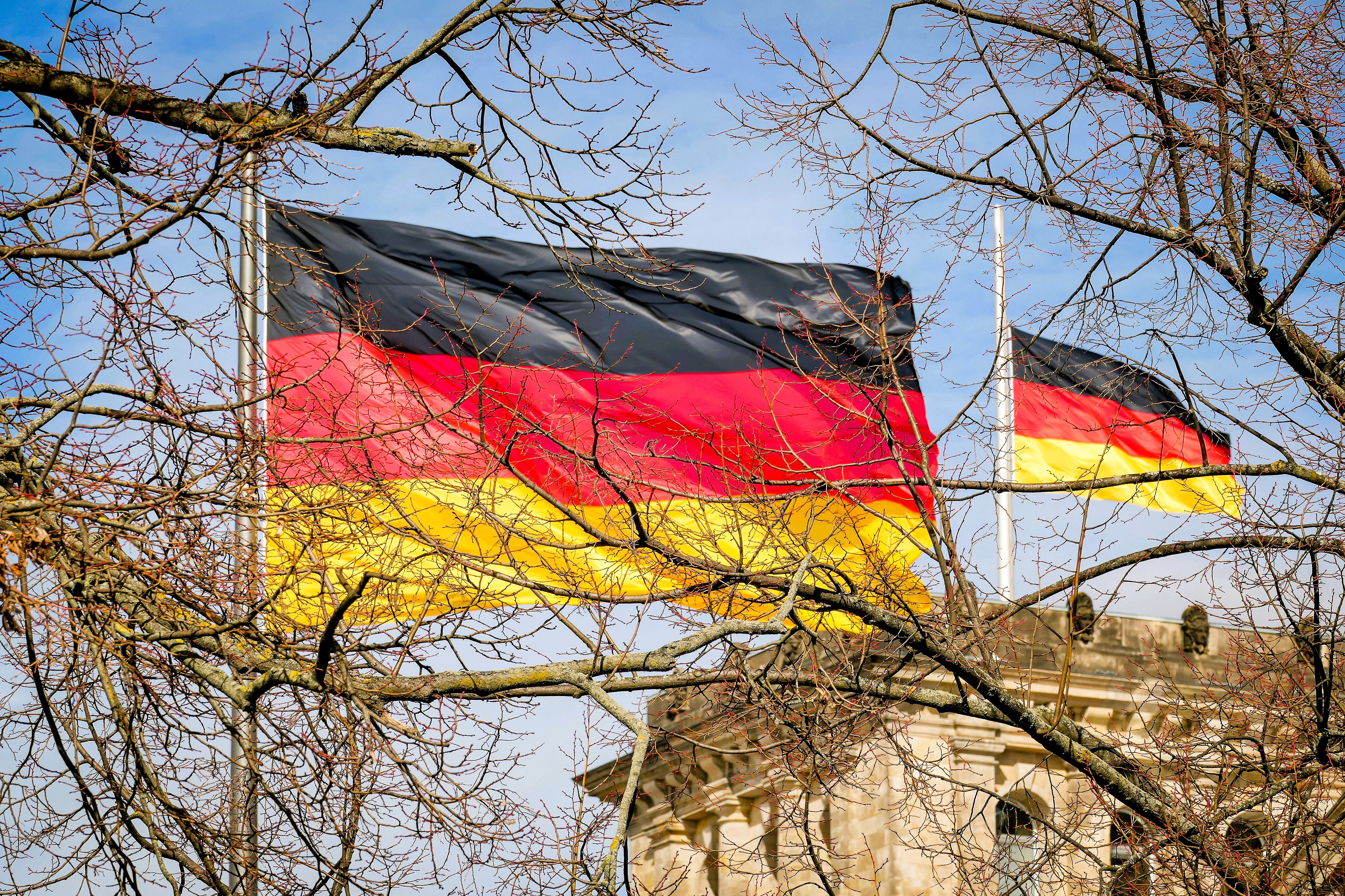 Trauer! Tragischer Verlust für Deutschland - wir nehmen Abschied von diesen bedeutenden Persönlichkeiten.