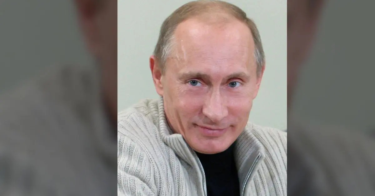 Leaked Dossier Claims Putin Is Hiding in Bunkers as Coup Rumors Swirl