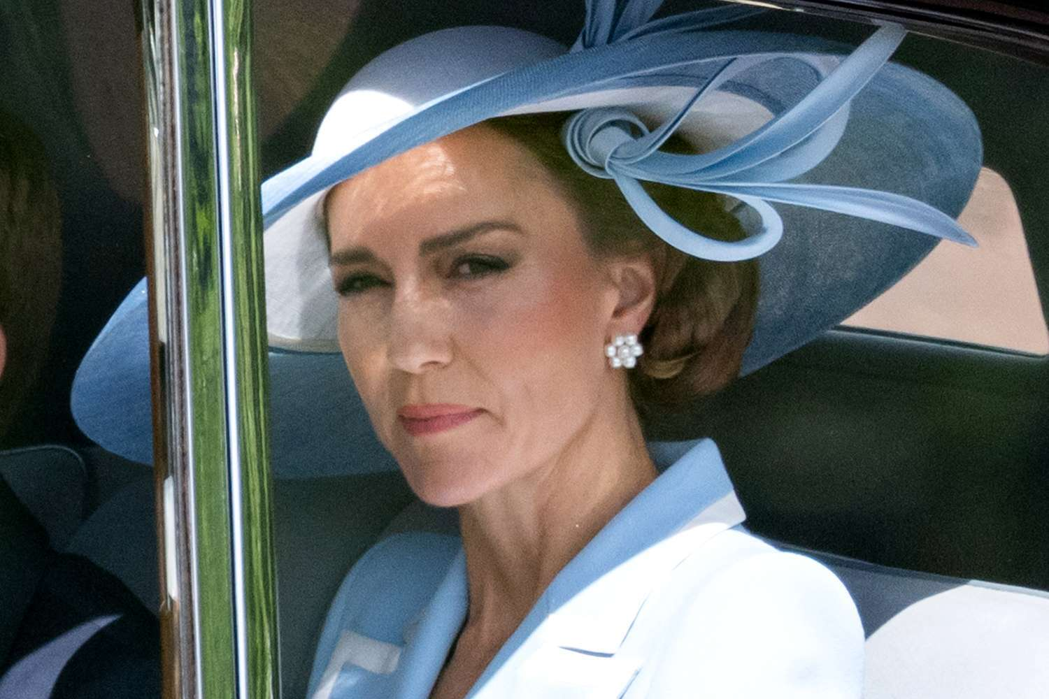 Royal Records Scandal: Worker Cautioned After Attempt to Sell Kate Middleton’s Medical Details