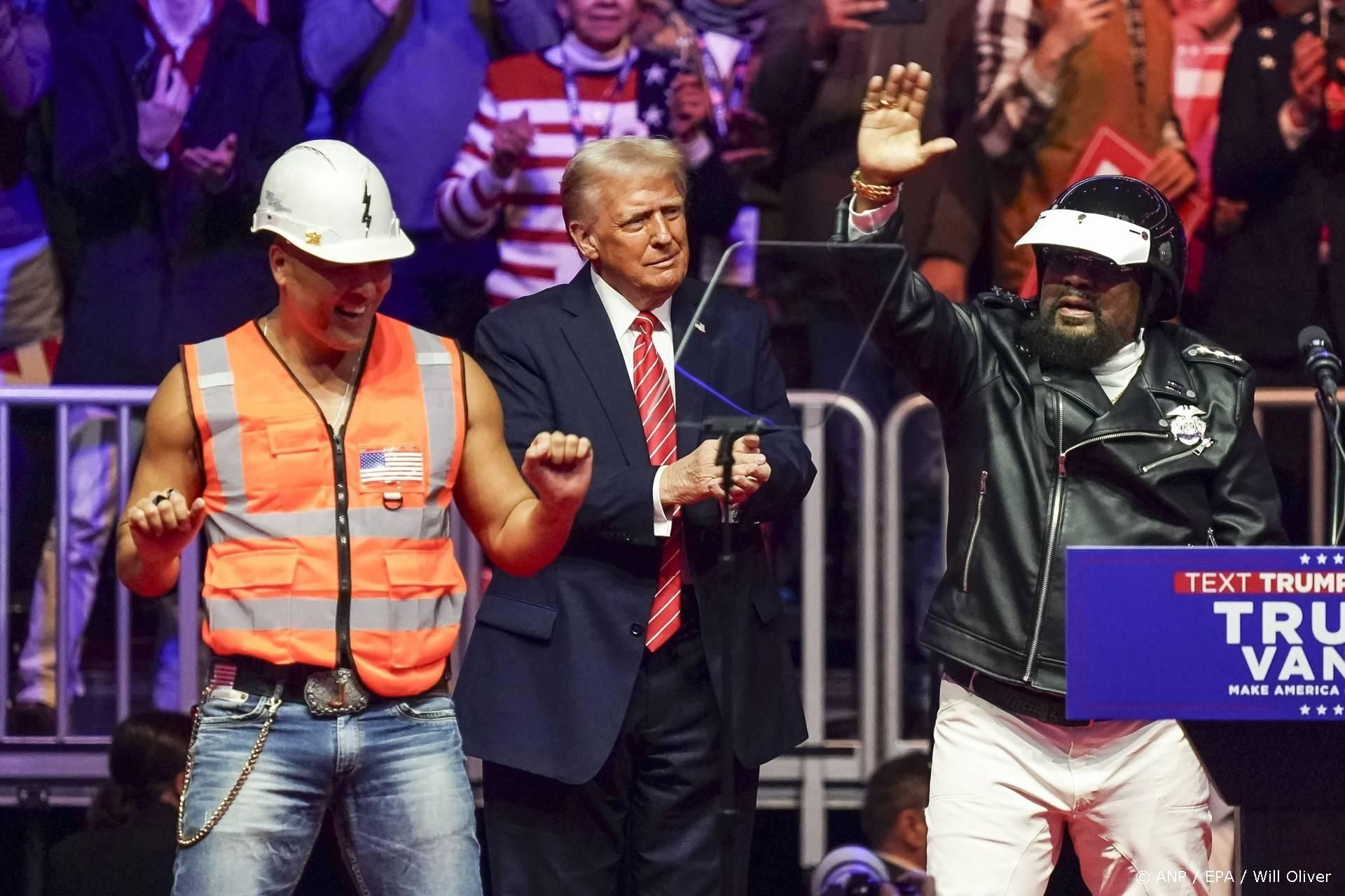Village People-frontman Victor Willis (74) overleden — fans rouwen om iconische 'agent'