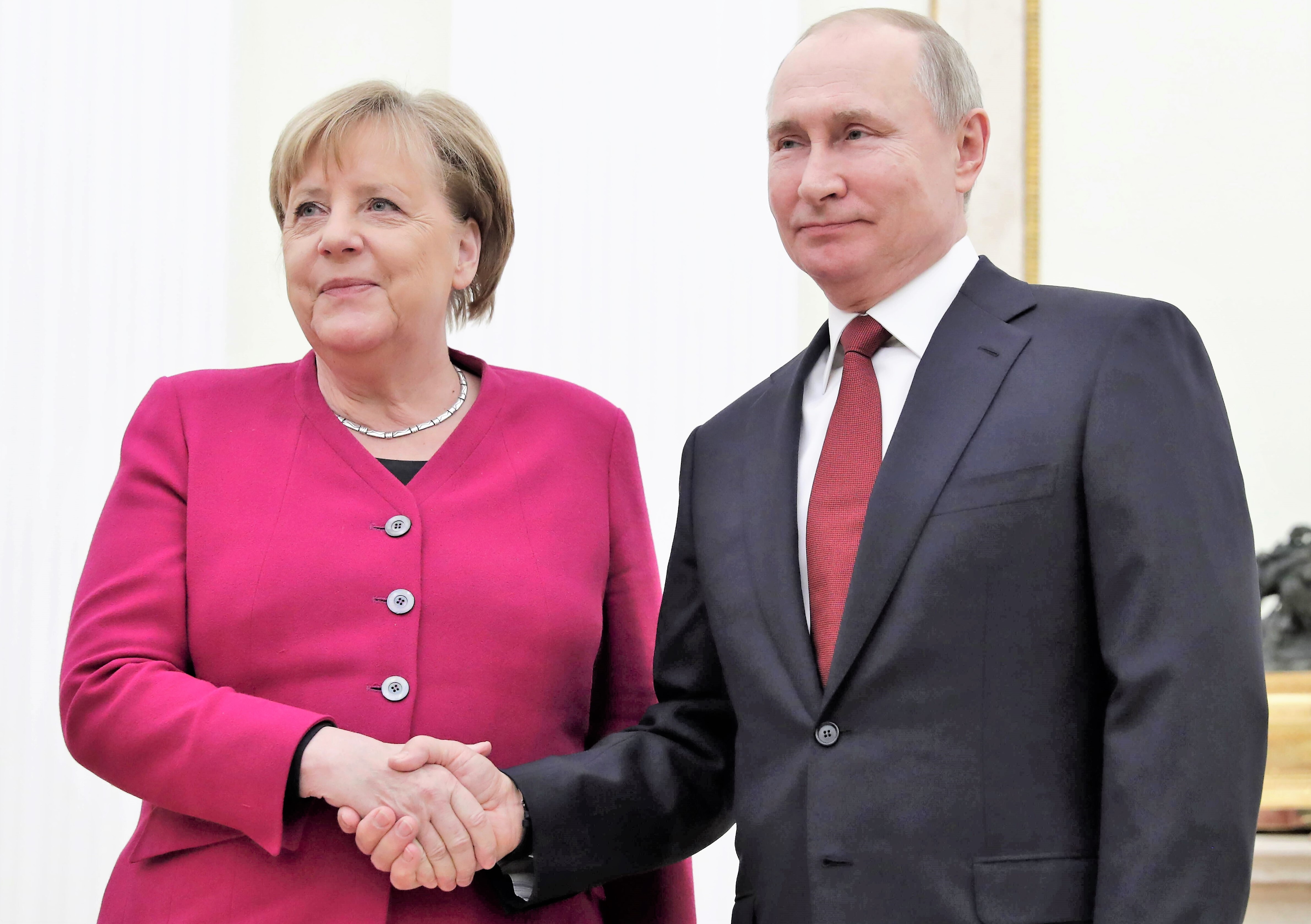 Angela Merkel warnt vor Putin und gibt Deutschland diesen wichtigen Rat! Das sagt die Alt-Kanzlerin