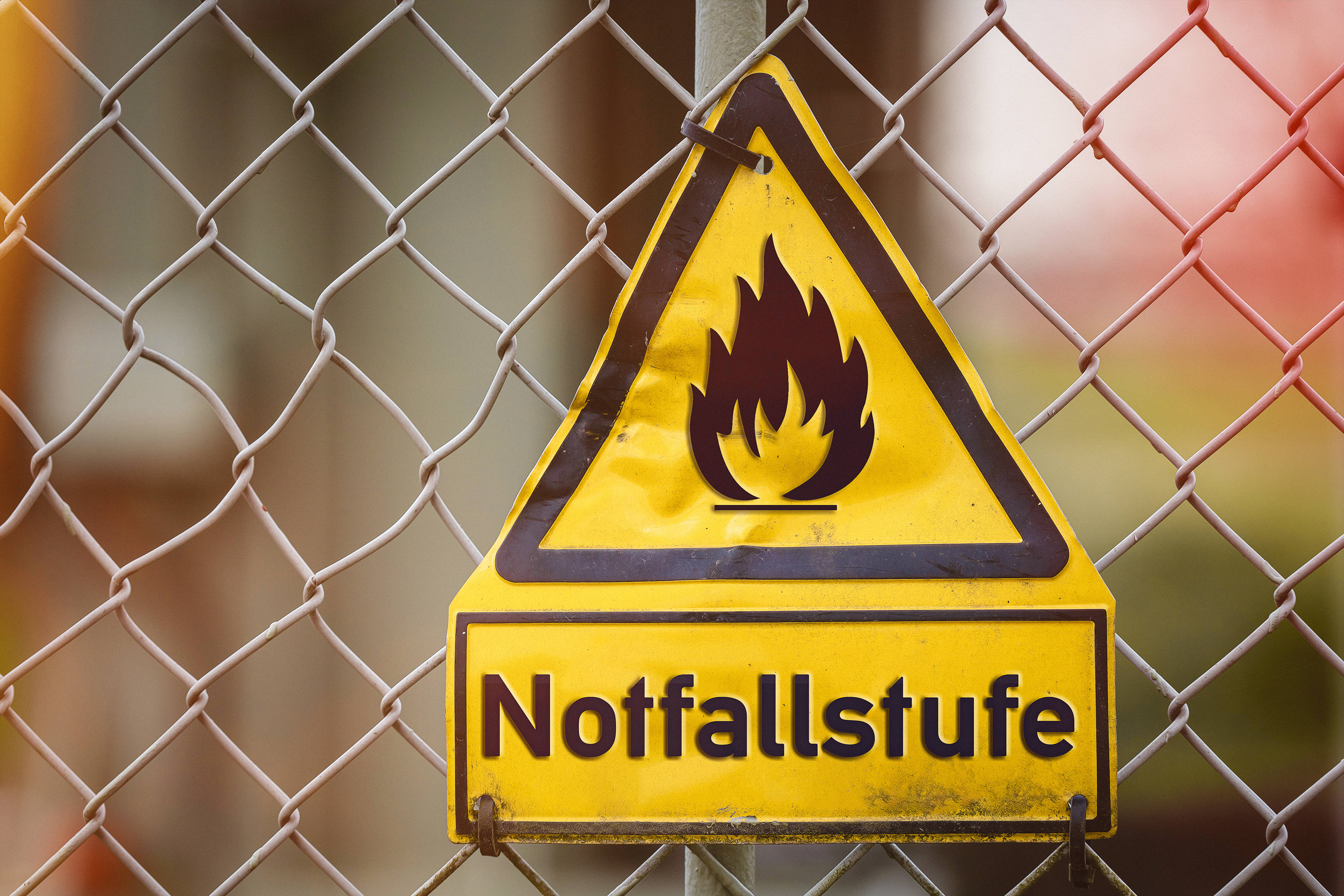 Gas-Speicher leeren sich erstmals wieder! Dringender Appell an die Bundesbürger "Spart Gas!"