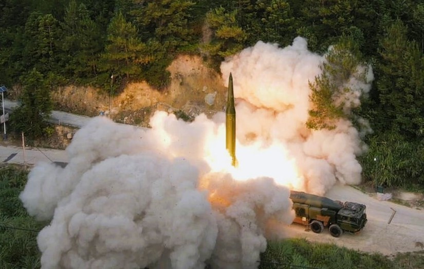 Eilmeldung: Demonstranten in Moskau fordern Raketenangriff auf die USA! Schockierende Kundgebung in Russland!