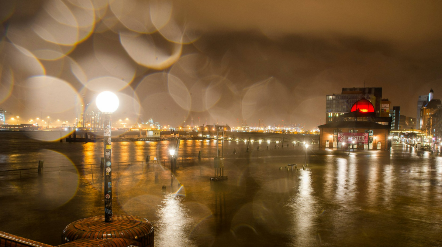 Rückblick! Barkassen-Unglück im Hamburger Hafen - 19 Menschen bei Schiffsuntergang ertrunken!